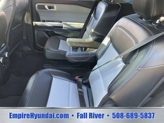 Used 2023 Black Ford XLT image 16