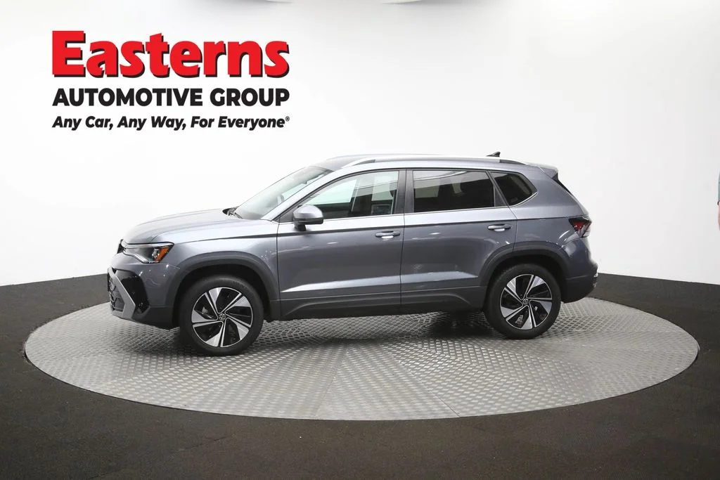 Used 2025 Gray Volkswagen 1.5T SE image 57