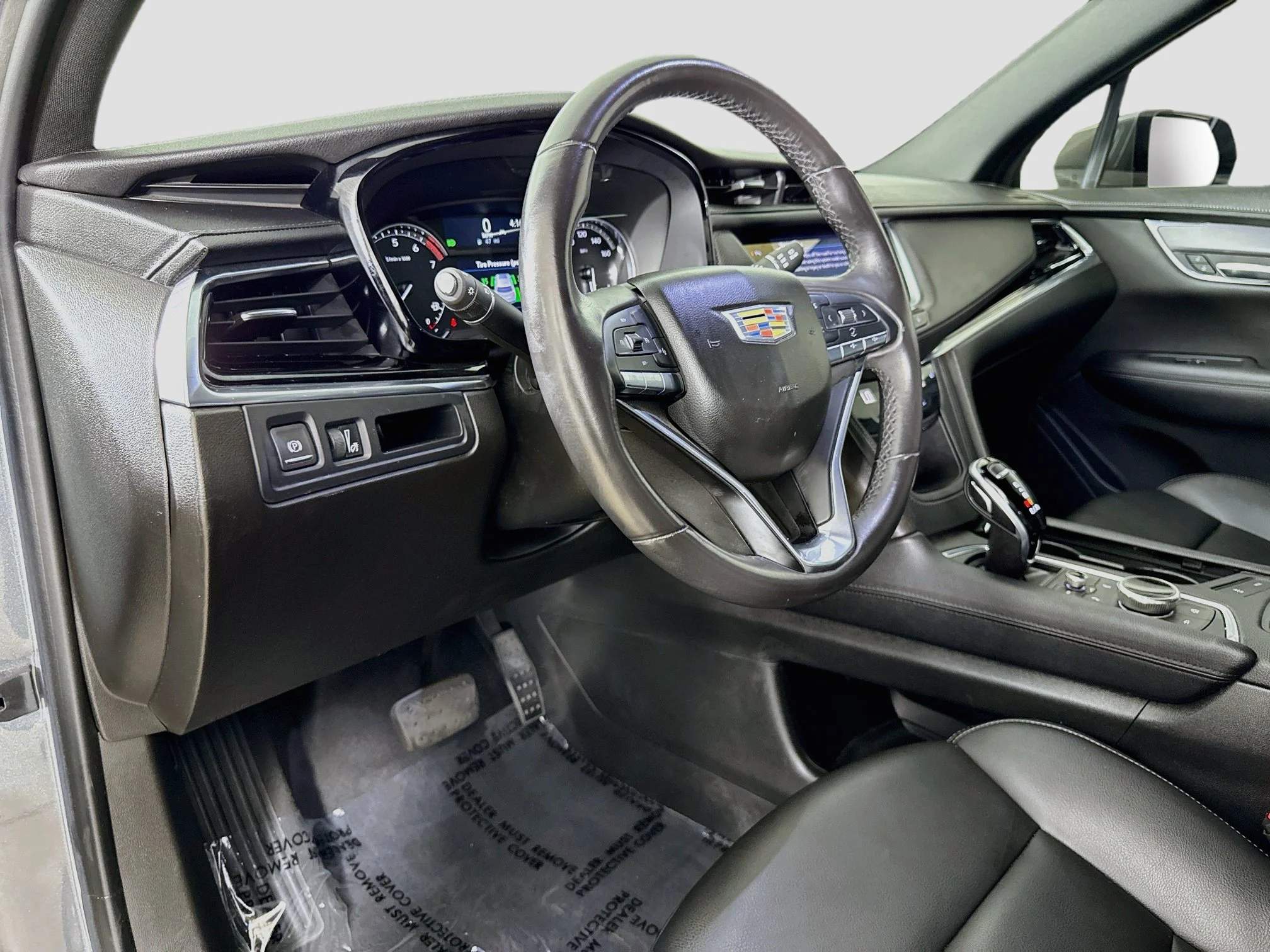 Used 2021 SATIN STEEL METALLIC Cadillac Luxury image 11