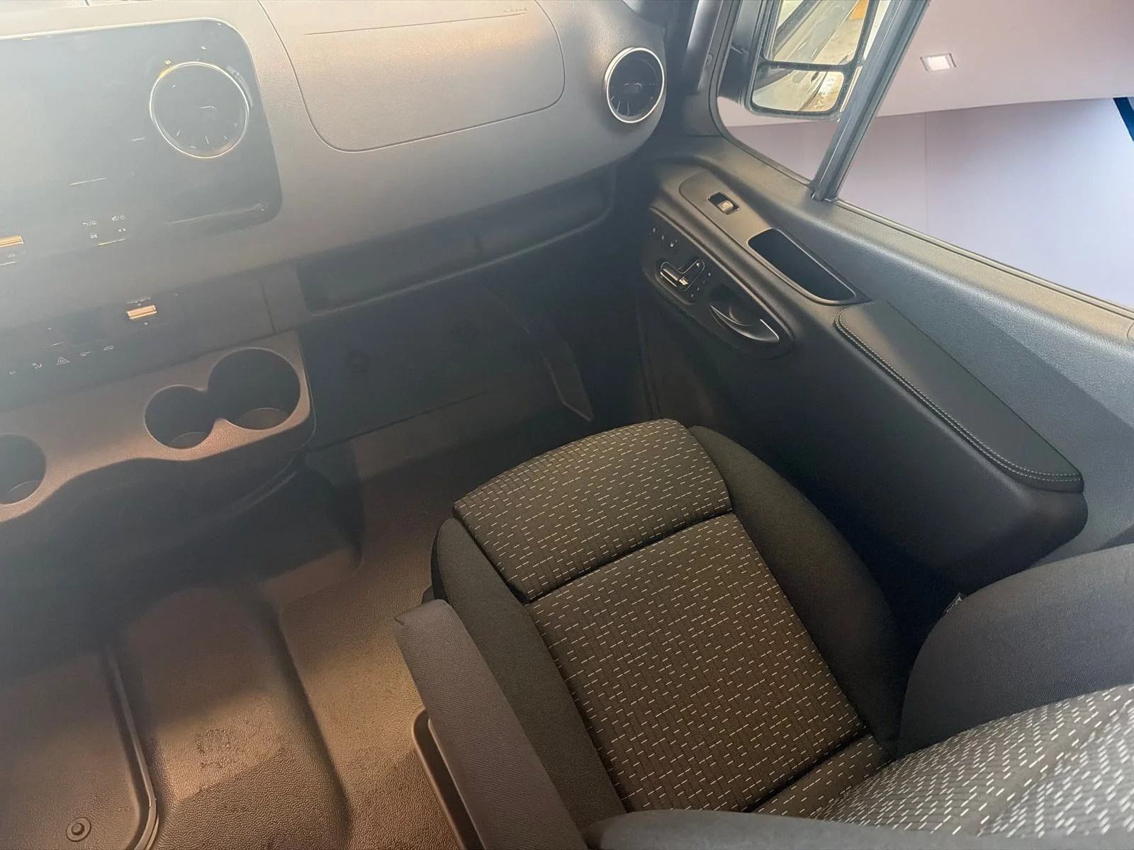 Used 2025 Silver Mercedes-Benz 2500 Standard Roof image 20