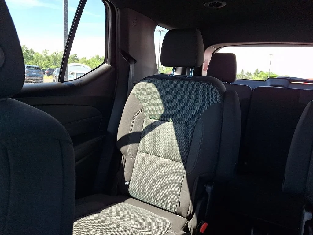 Used 2023 Sterling Gray Metallic Chevrolet LT Cloth image 19