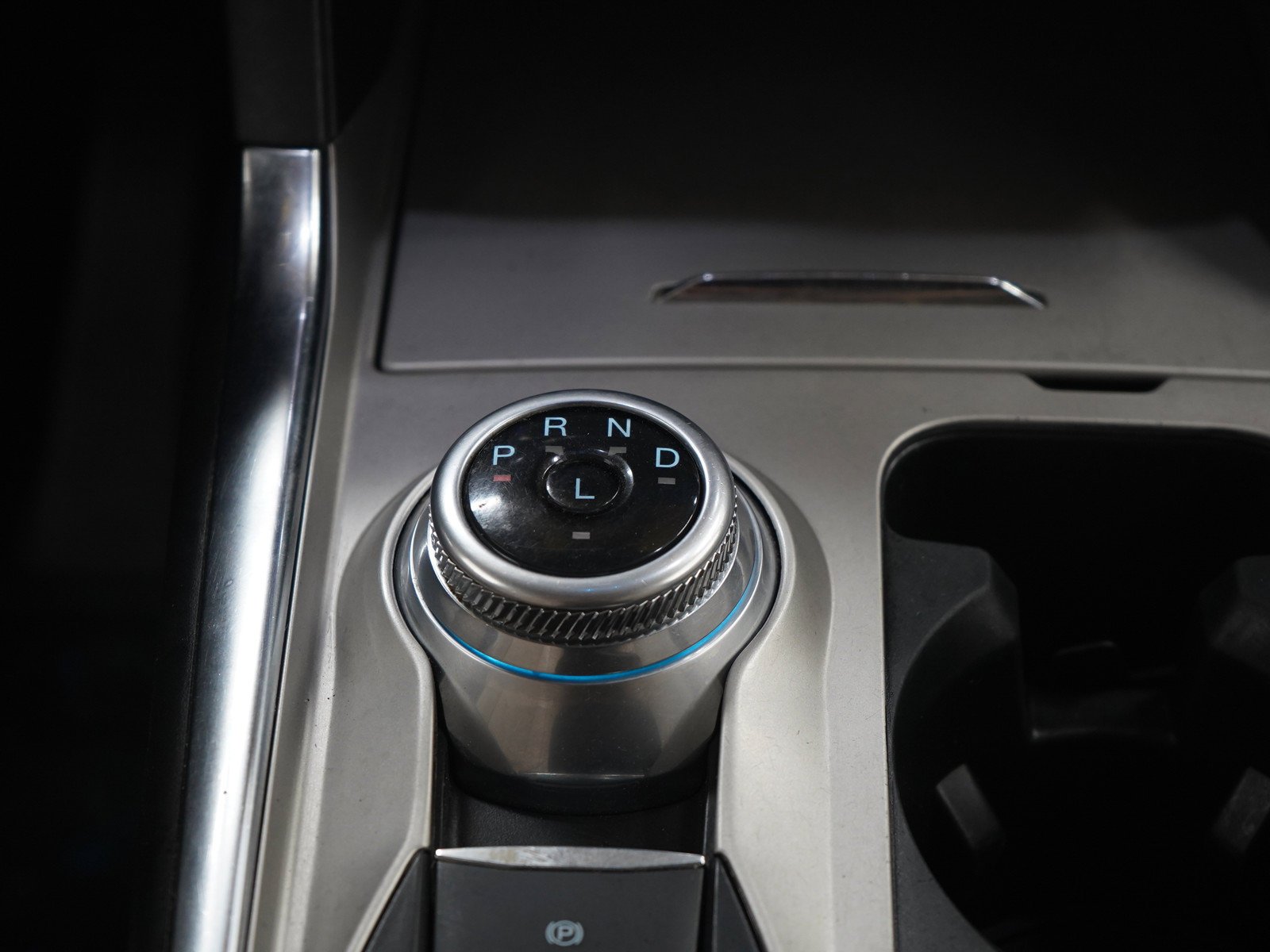 Used 2022  Ford Limited image 20