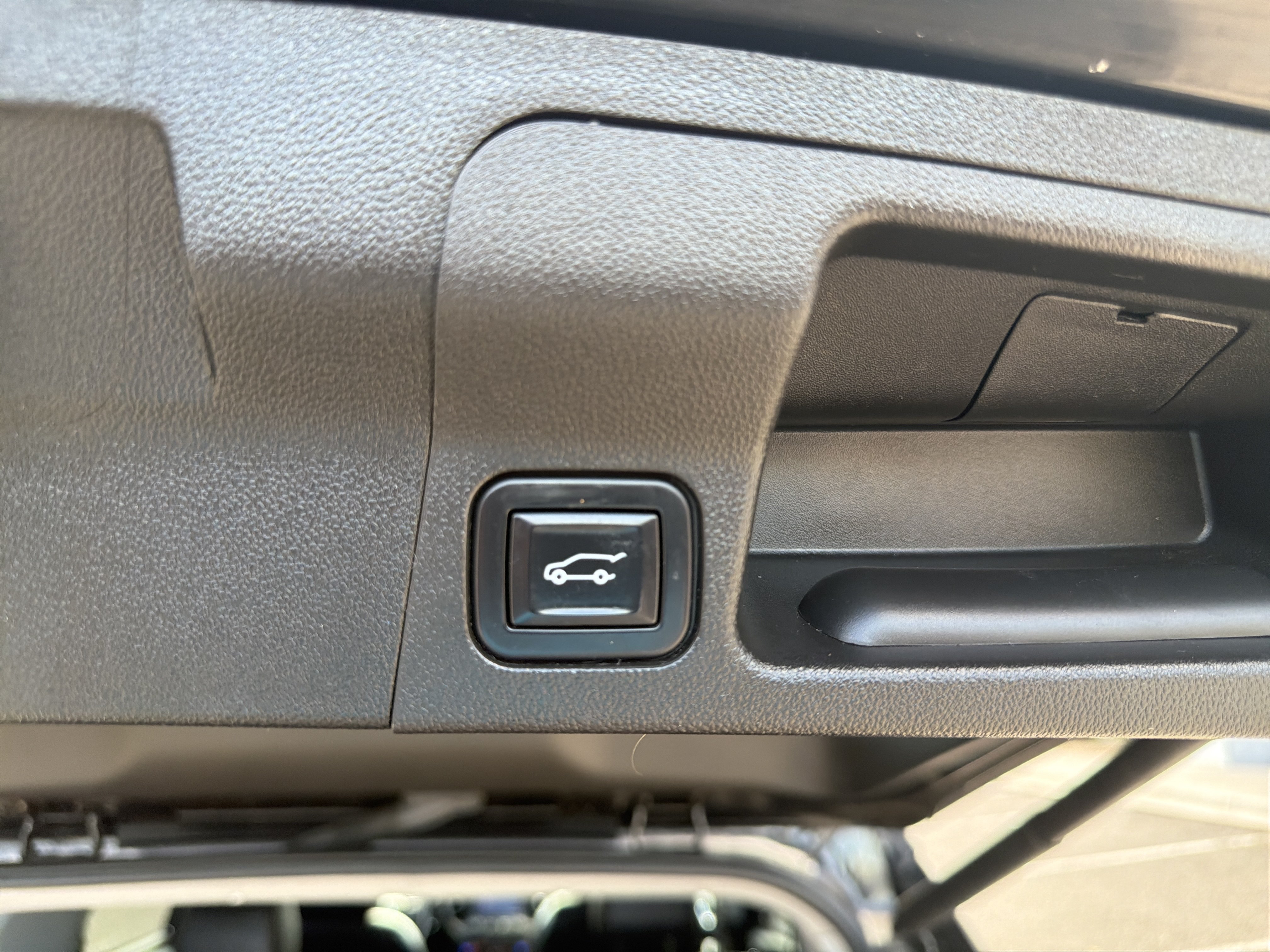 2023 GMC Acadia AT4 - Photo 11