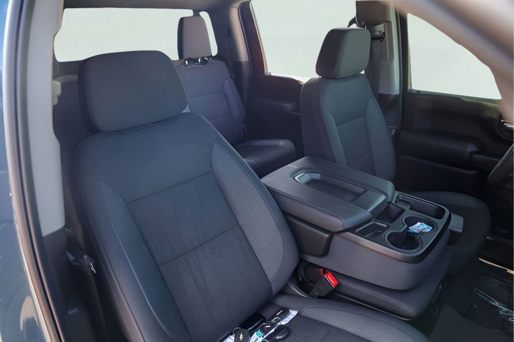 Used 2025 Lakeshore Blue Metallic Chevrolet Custom image 31