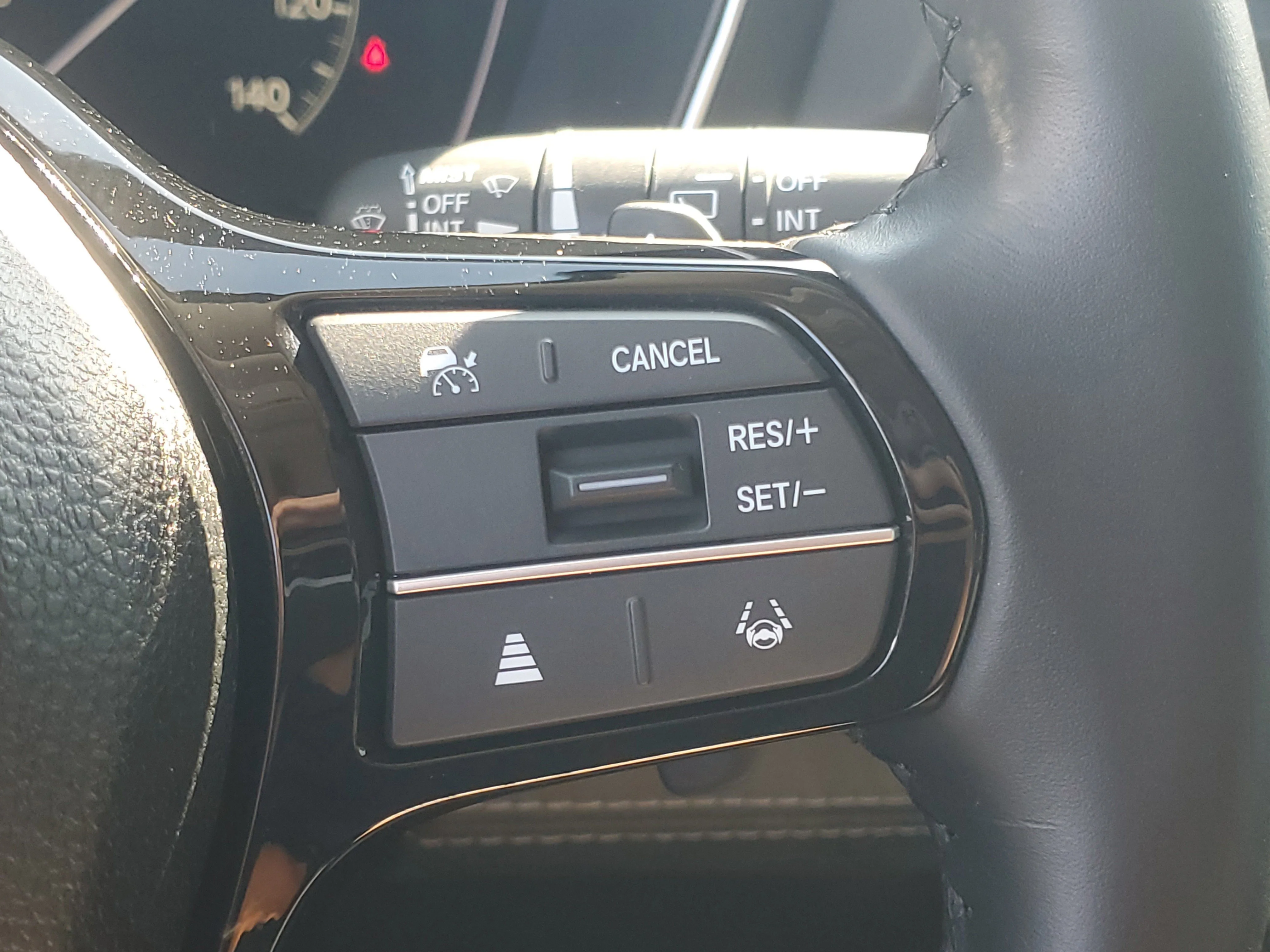 Used 2025 Platinum White Pearl Honda Touring image 23