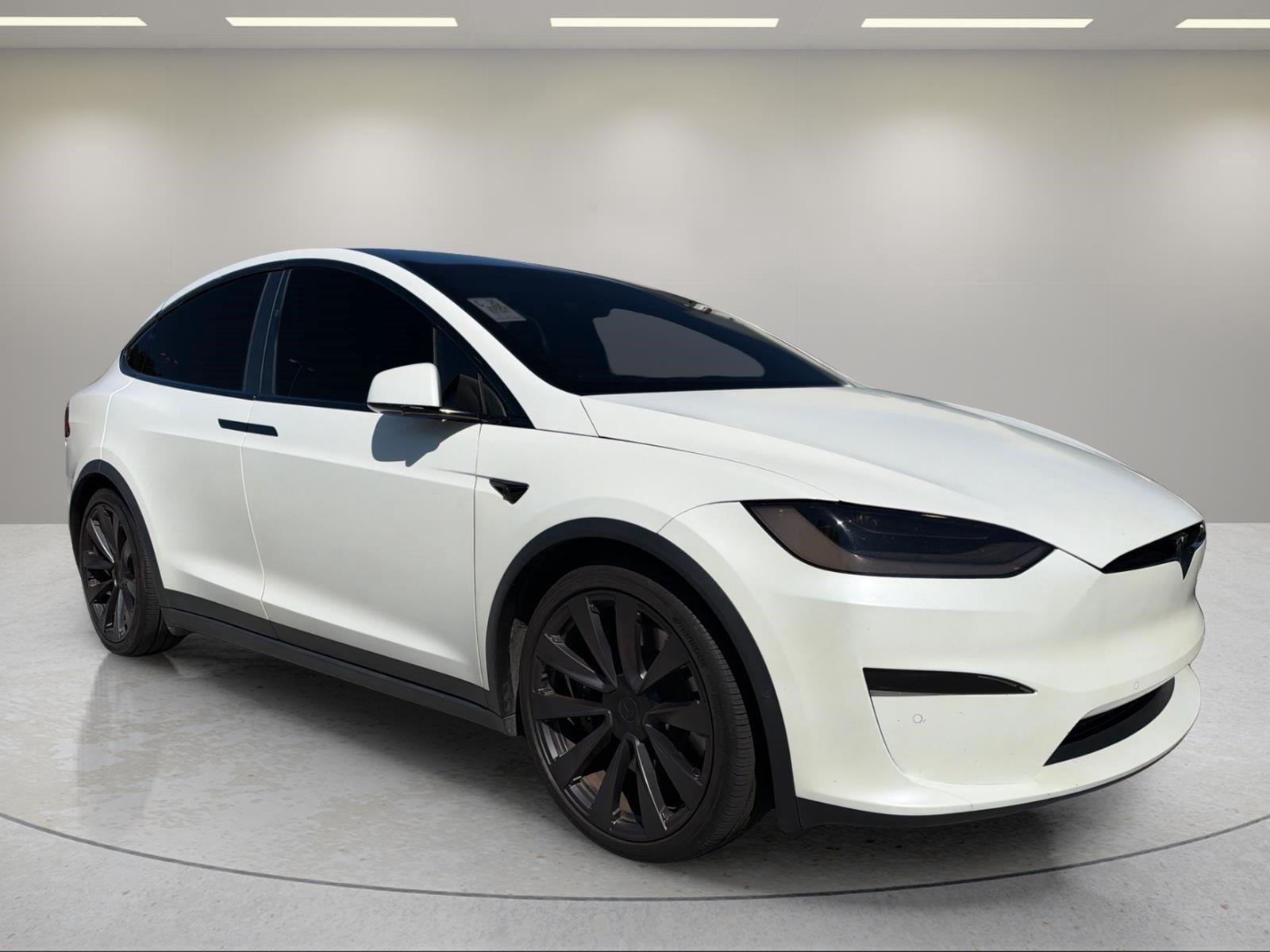Used 2022 Pearl White Multi-Coat Tesla Plaid image 13