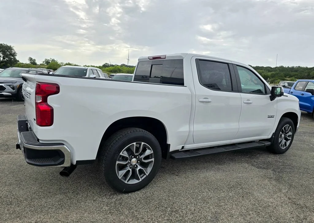 2025 Chevrolet Silverado 1500 Custom - Photo 9