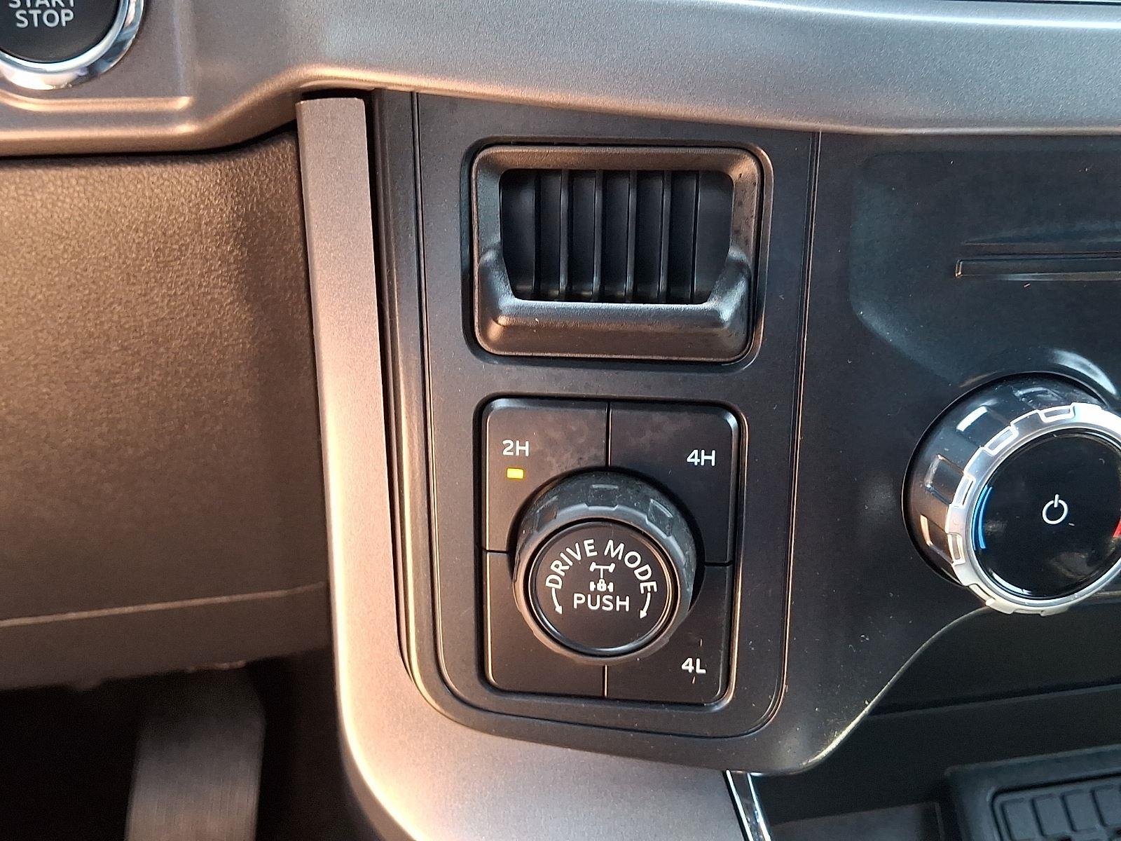 New 2026 Carbonized Gray Metallic Ford XLT image 18