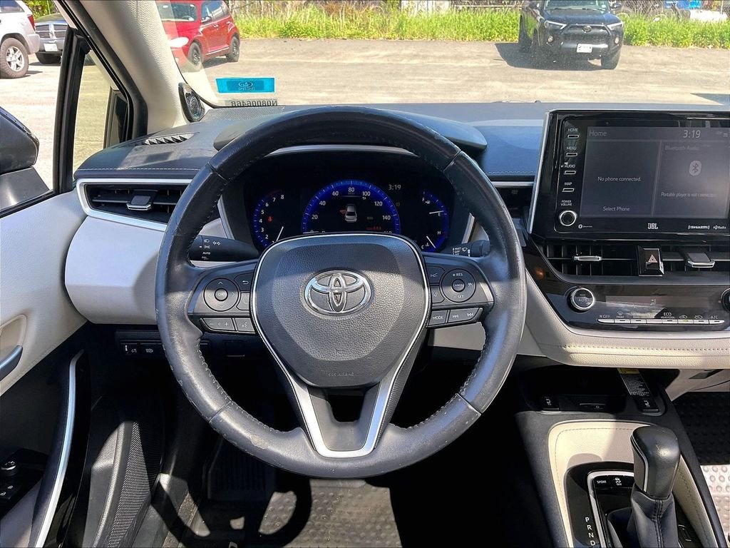Used 2020 Black Toyota XLE image 17