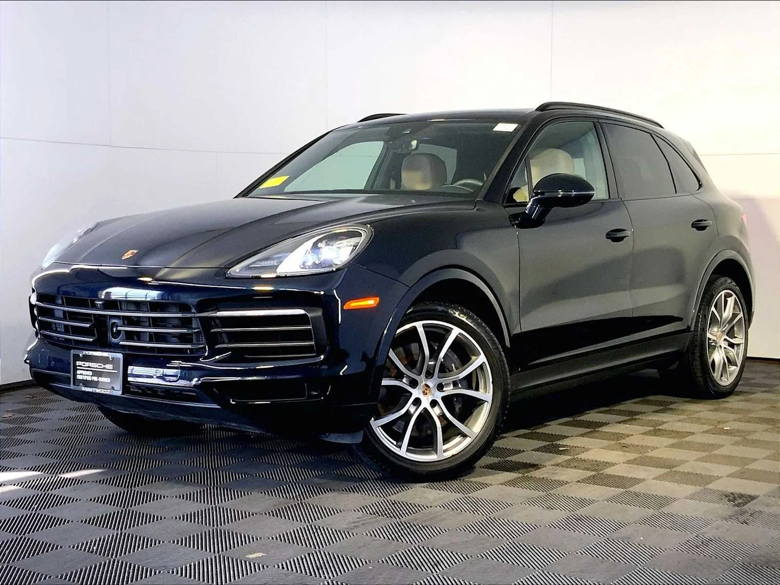 2023 Porsche Cayenne Platinum Edition