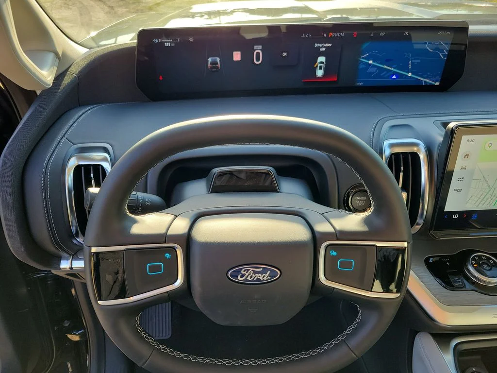 New 2026 Dark Matter Gray Metallic Ford MAX Platinum® image 14