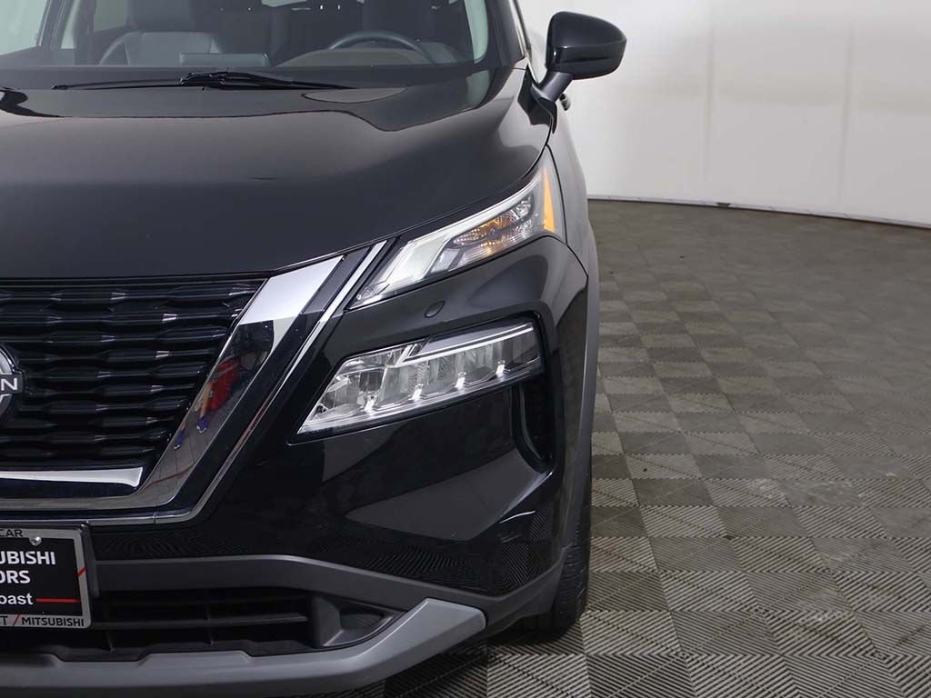 Used 2023 Black Nissan SV image 13