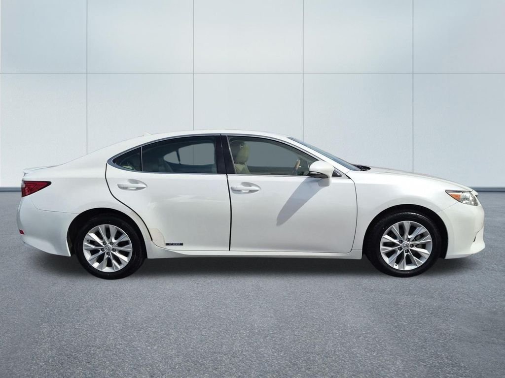 2014 Lexus ES 300h - Photo 7