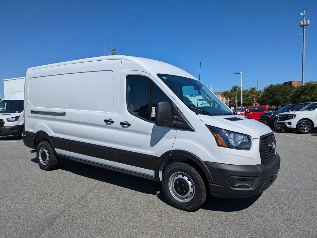 New 2026 Oxford White Ford Base image 2