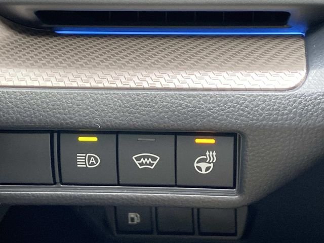 2026 Toyota Prius XLE - Photo 15