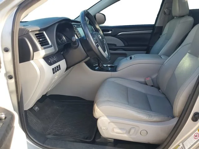Used 2017 Celestial Silve Toyota Limited image 5