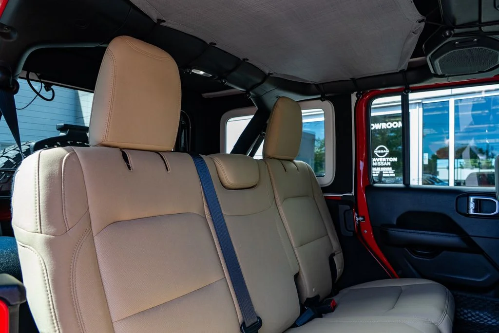 Used 2018 Red Jeep Unlimited Sahara image 26