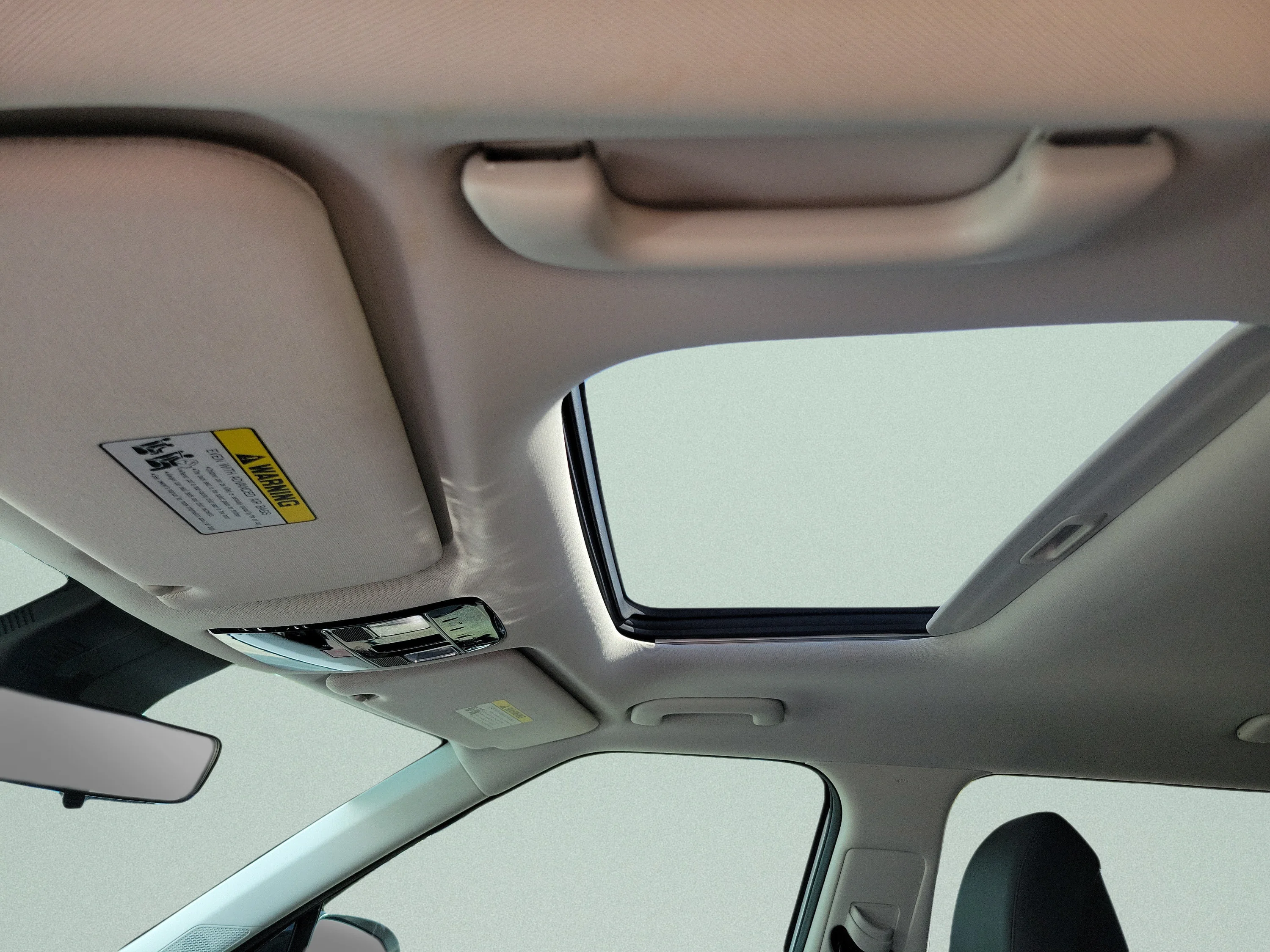 Used 2024 Serenity White Hyundai XRT image 33