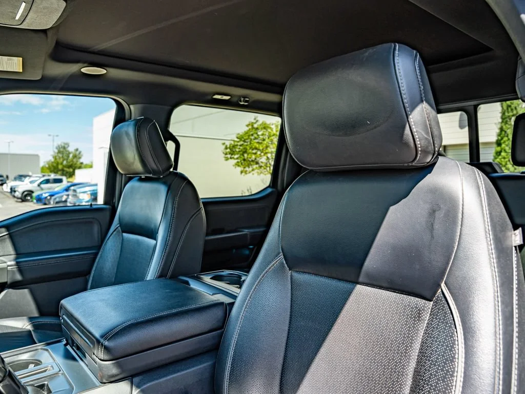 Used 2024 Agate Black Metallic Ford Lariat image 35