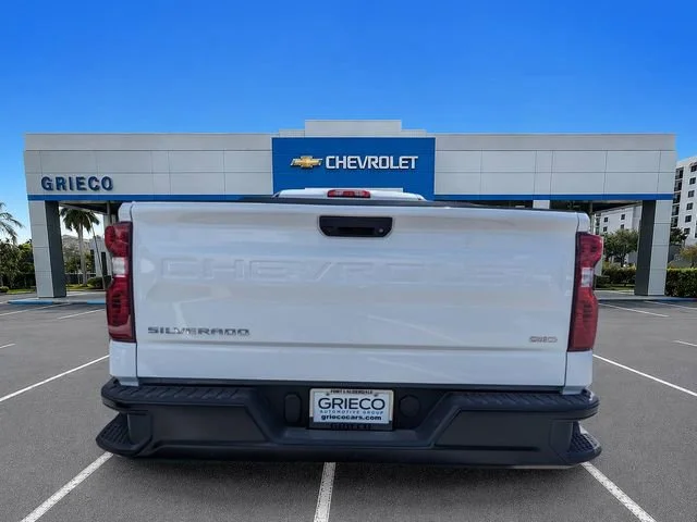 New 2025 Summit White Chevrolet WT image 9