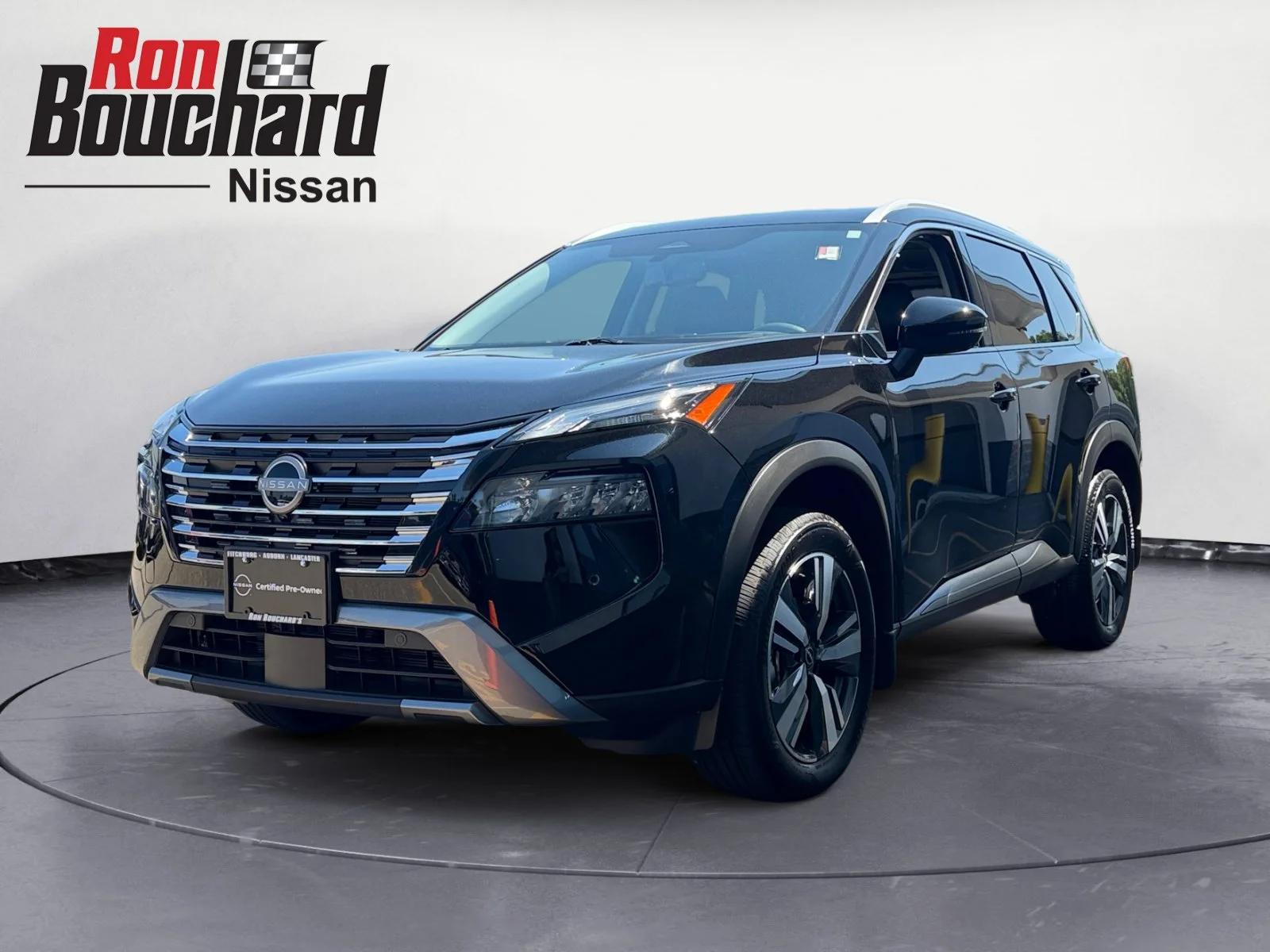 Certified Used 2025 Super Black Nissan SL image 5