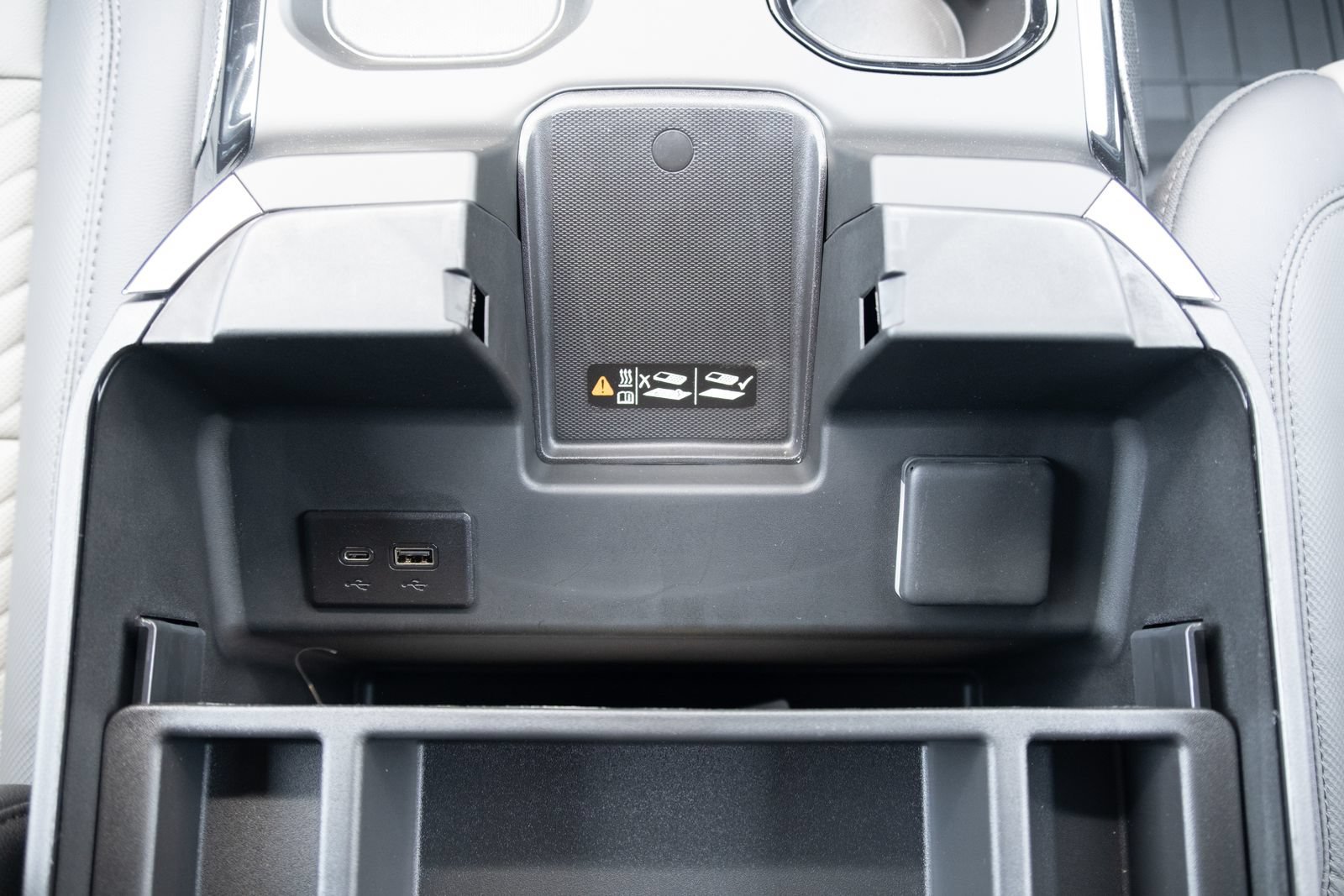 2026 Chevrolet Silverado 1500 ZR2 - Photo 9