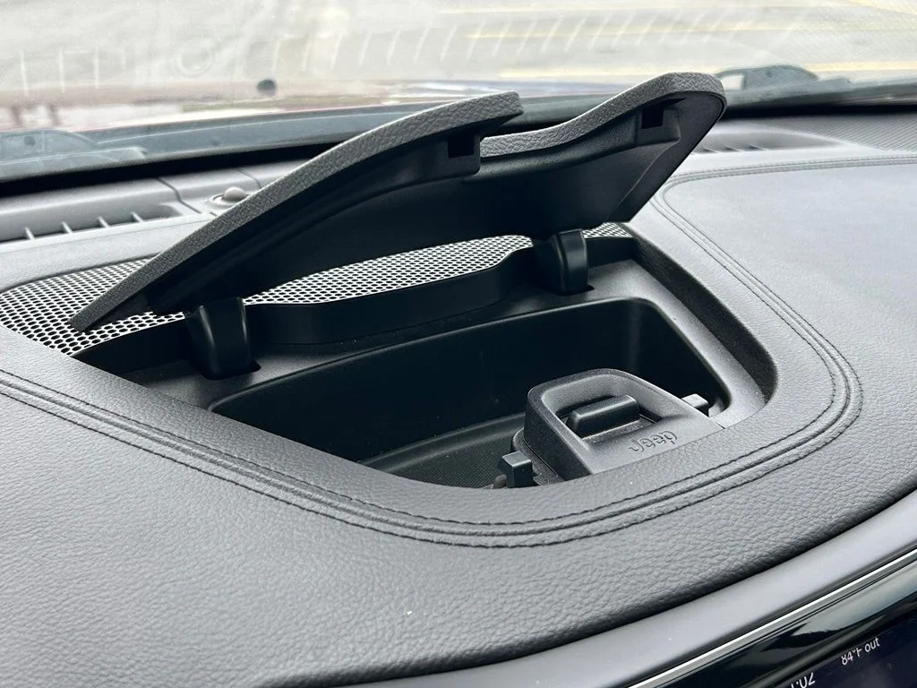 Used 2019 Red Jeep Limited image 21