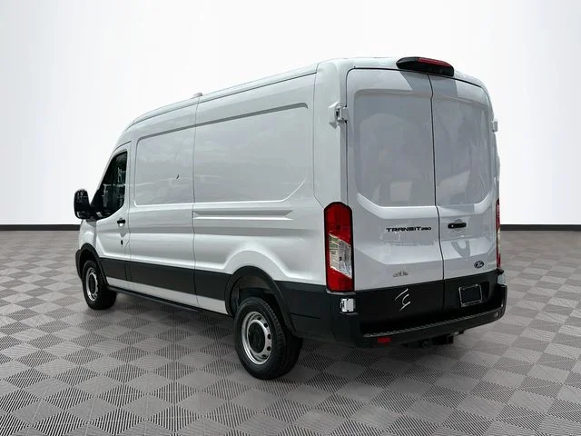 New 2026 Oxford White Ford Base image 4