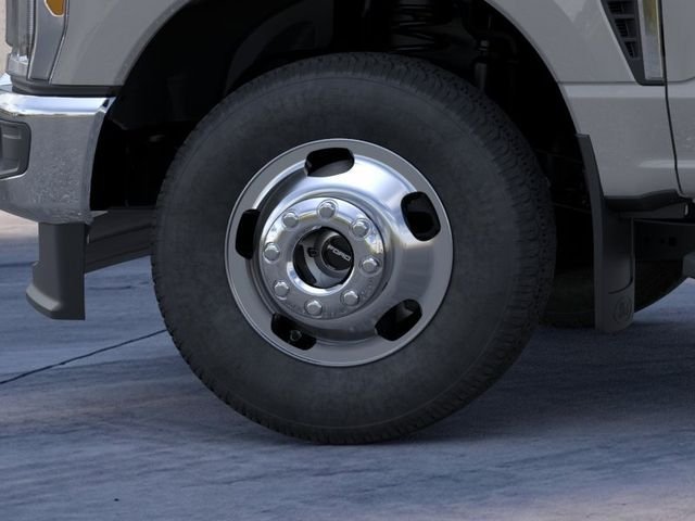 New 2026 Avalanche Ford F-350® XLT image 19