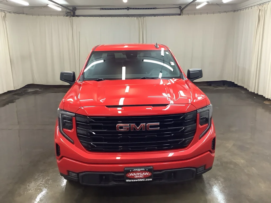 Used 2022 Cardinal Red GMC Elevation image 3
