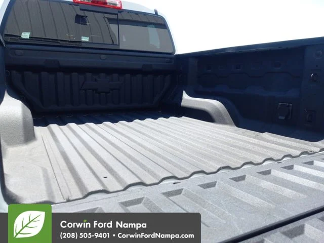Used 2025 White Chevrolet ZR2 image 29