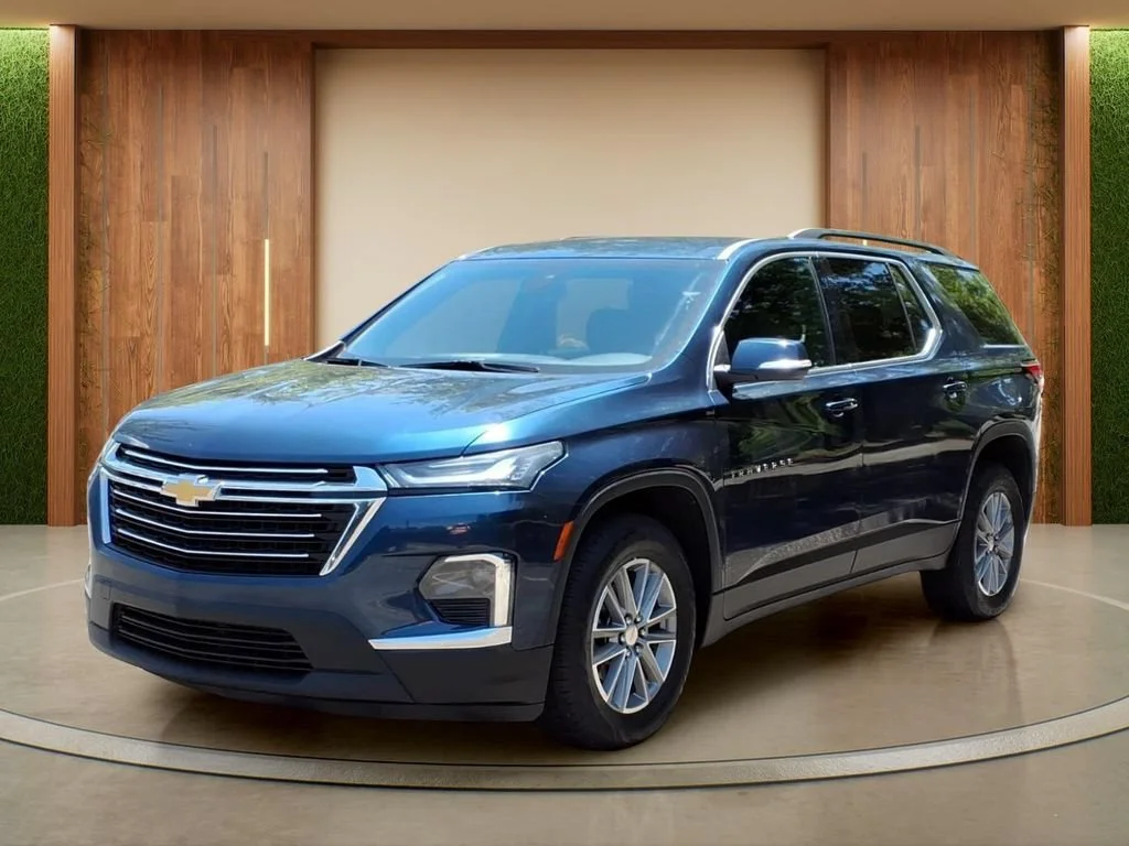 Used 2022 Northsky Blue Metallic Chevrolet LT Cloth image 28