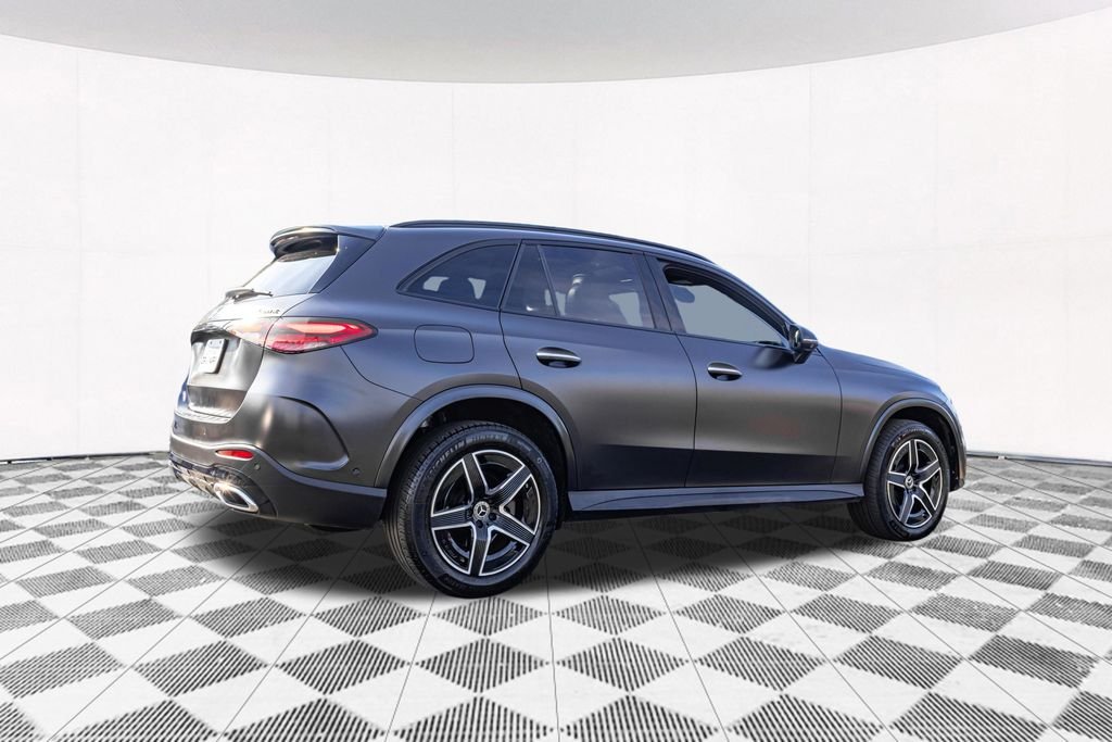 Used 2024  Mercedes-Benz GLC 300 image 10