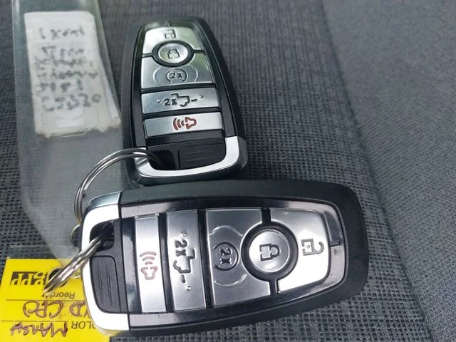 Used 2025 Gray Ford XLT image 36