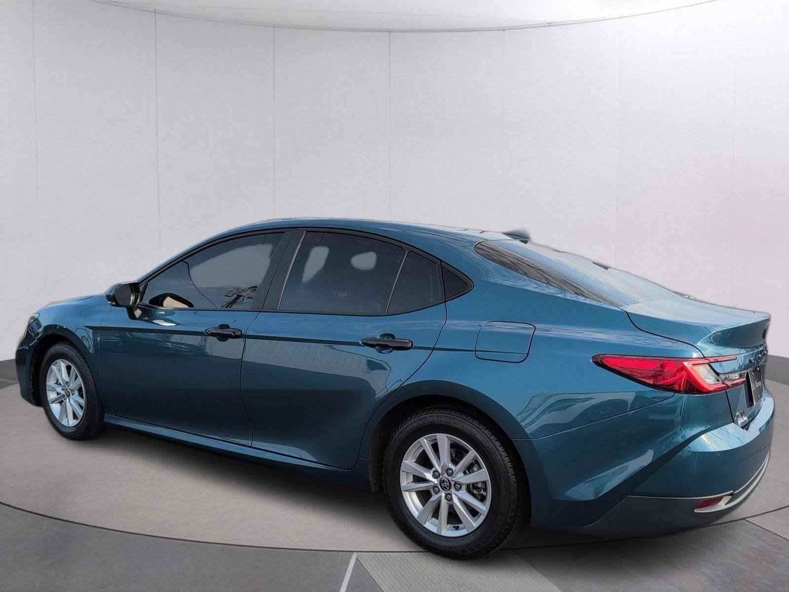 Used 2025 Ocean Gem Toyota LE image 3