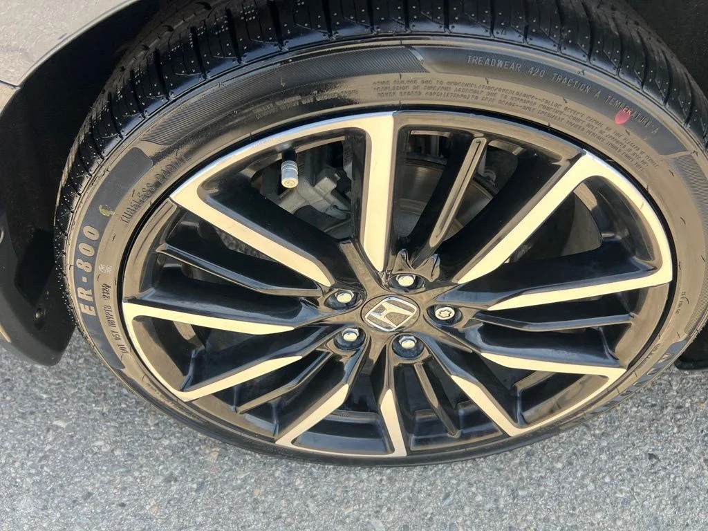 Used 2023 Meteorite Gray Metallic Honda Touring image 30