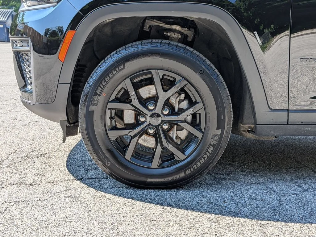 Used 2026 Black Jeep Altitude image 30