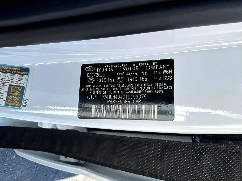 Used 2026 White Hyundai Limited image 19