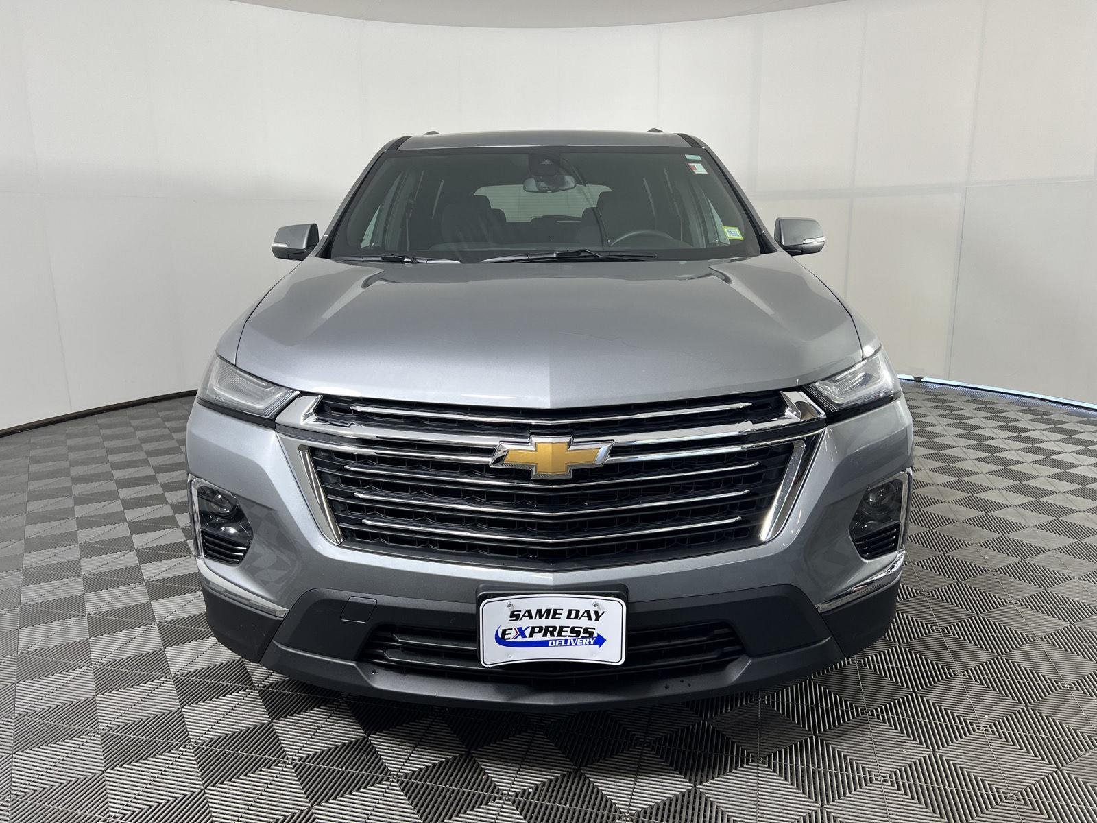 Used 2023 Sterling Gray Metallic Chevrolet LT Cloth image 18