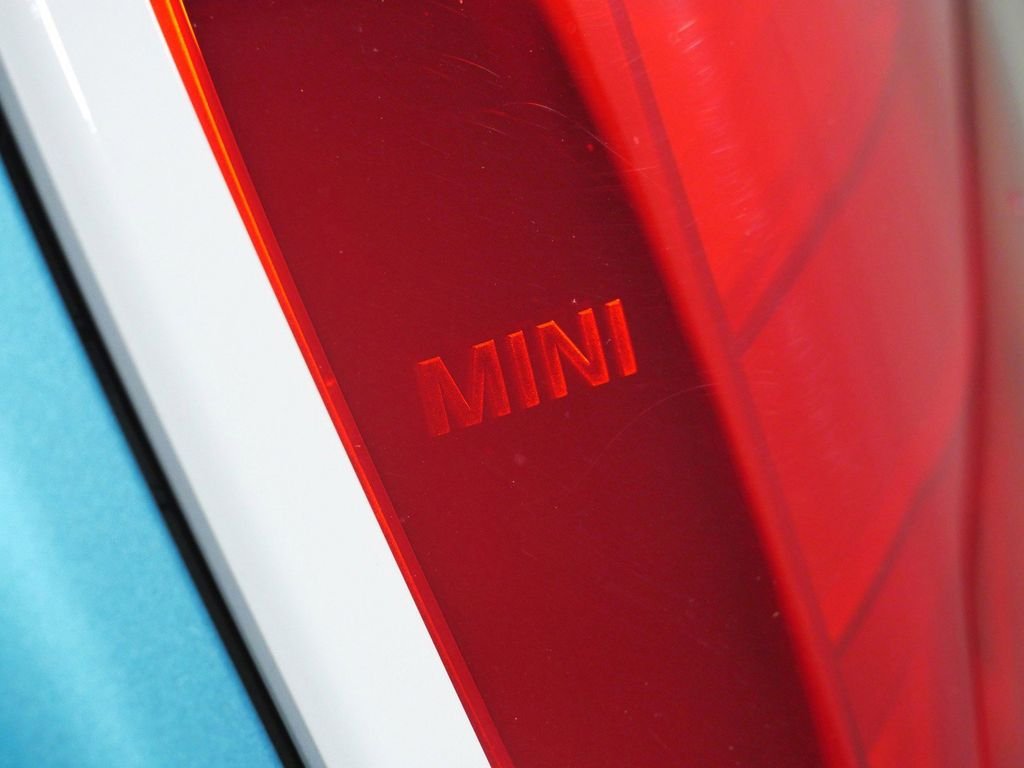 Used 2024  MINI Iconic image 19