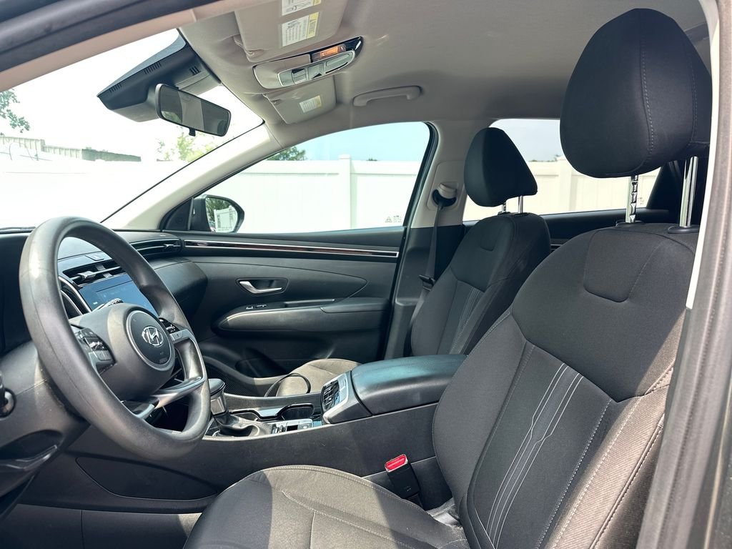 Used 2023 Amazon Gray Hyundai SEL image 39