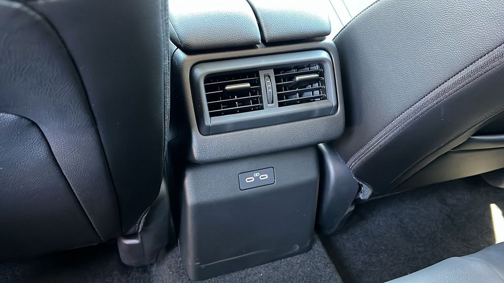 New 2026 Wind Chill Pearl Mazda Premium image 9