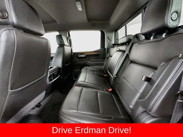 Used 2022 White GMC Denali image 9