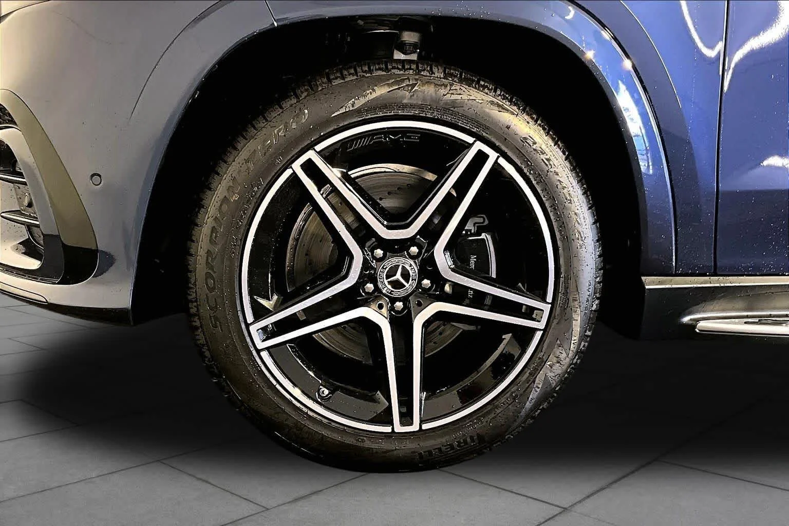 New 2026 Twilight Blue Metallic Mercedes-Benz GLS 450 image 17