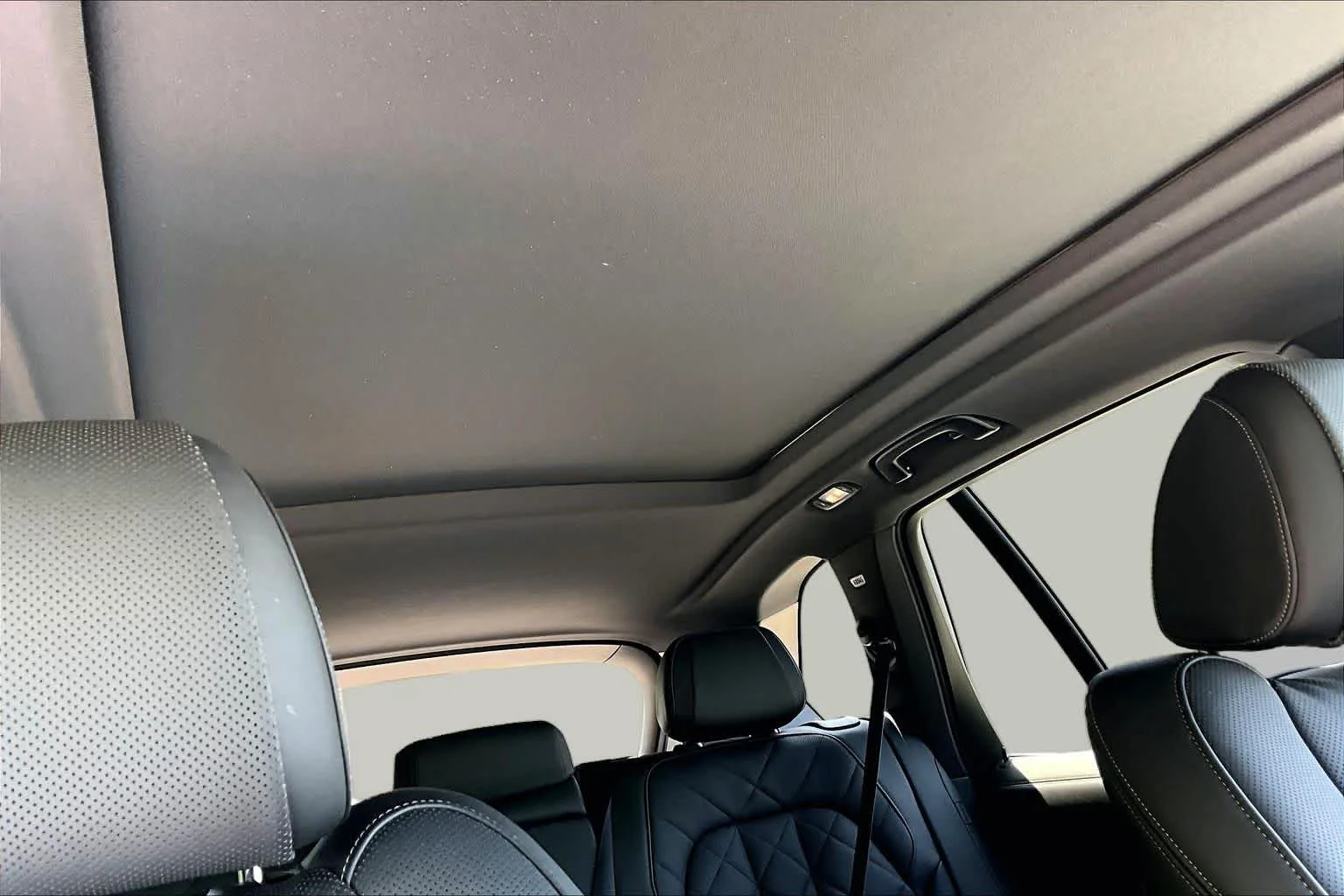 Certified Used 2026 Alpine White BMW xDrive40i image 14