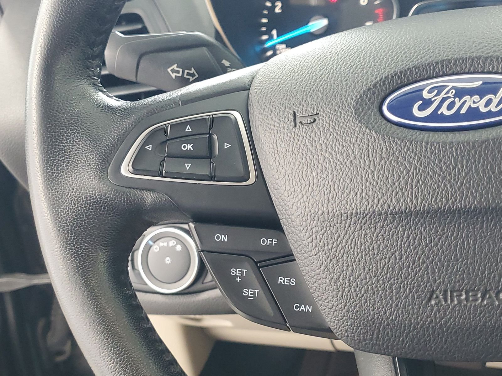 Used 2019 Gray Ford SEL image 15