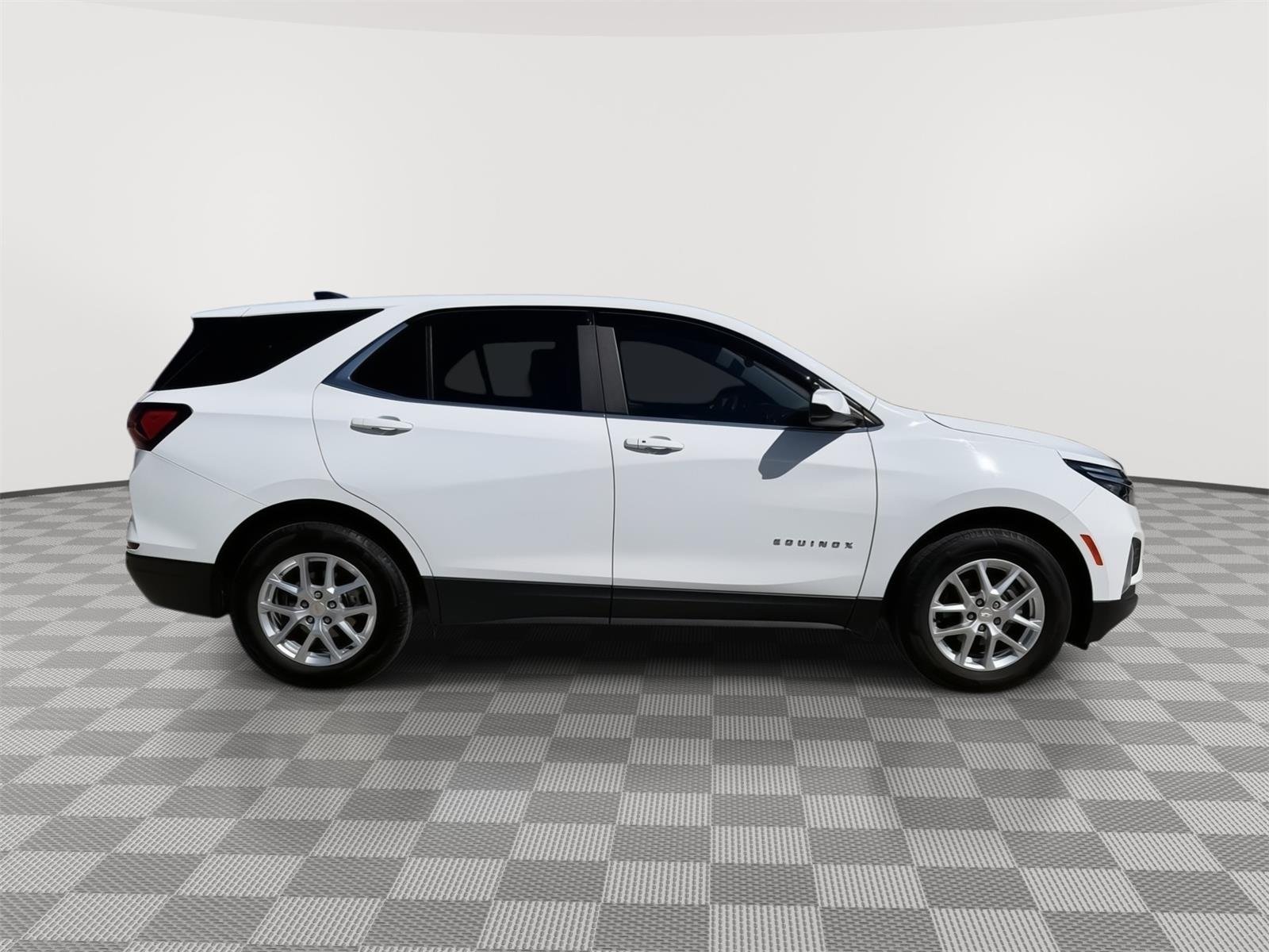 Used 2022 Summit White Chevrolet LT image 10