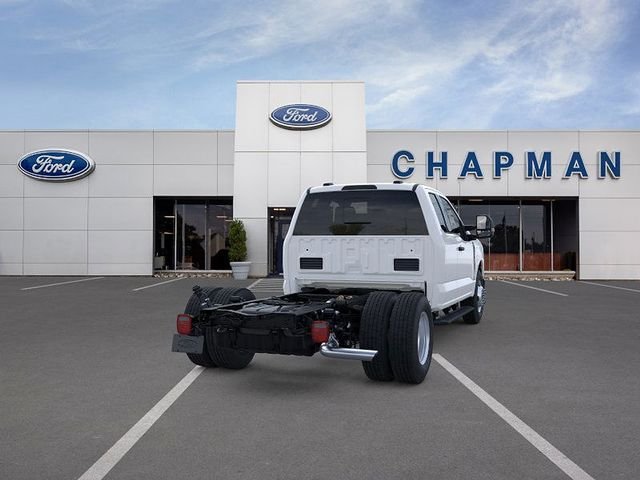 New 2025 Oxford White Ford F-350® XL image 8
