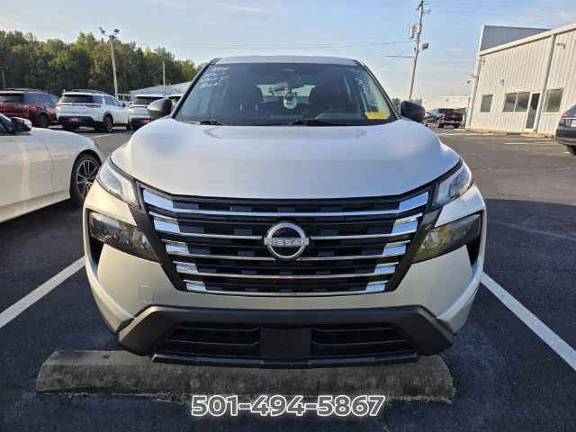 Used 2024 Silver Nissan S image 2