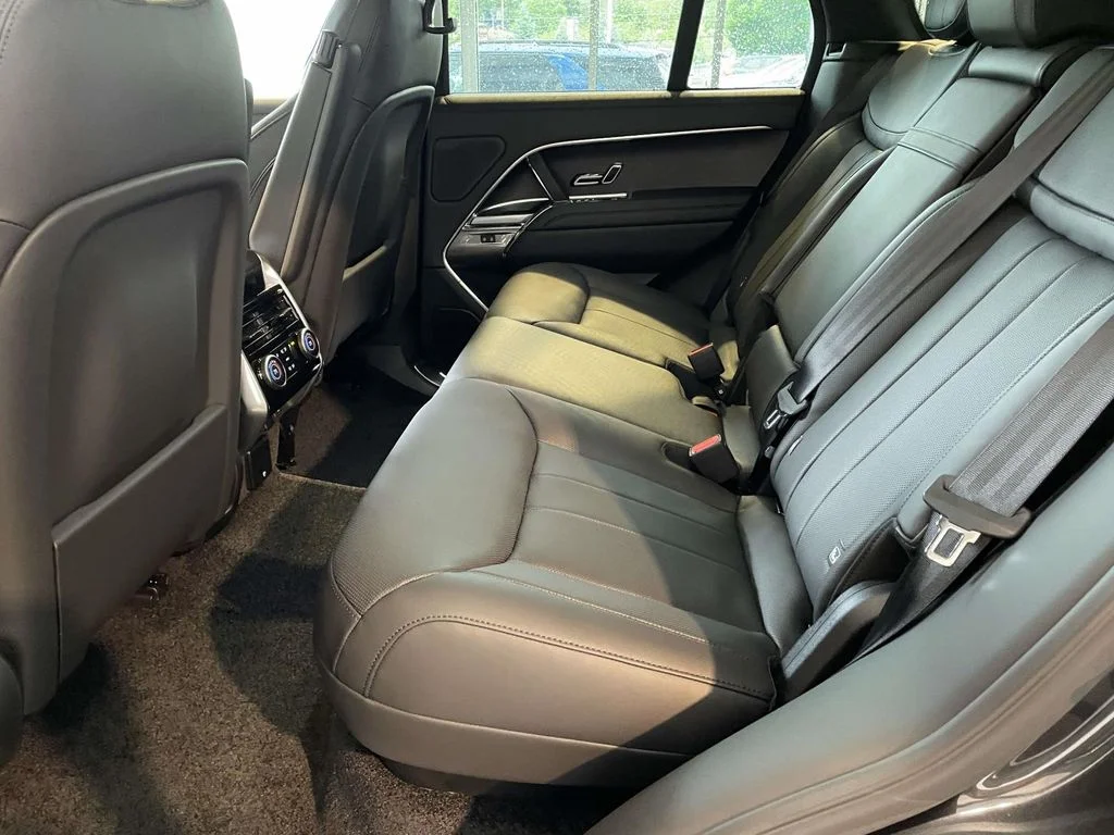 New 2026 Carpathian Grey Land Rover SE image 16